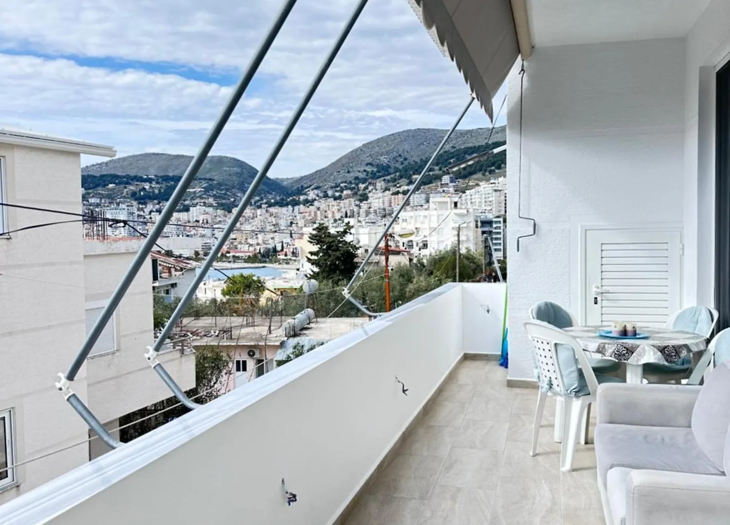Lily Sea View Apartment Sarande