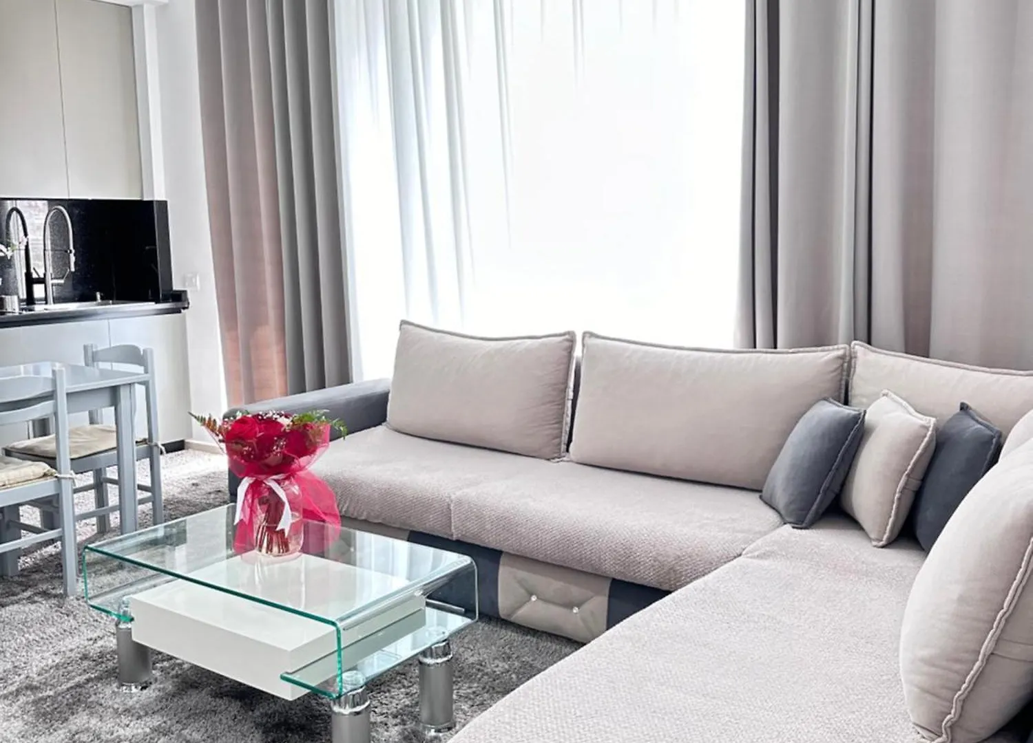 Lily Sea View Apartment Sarande